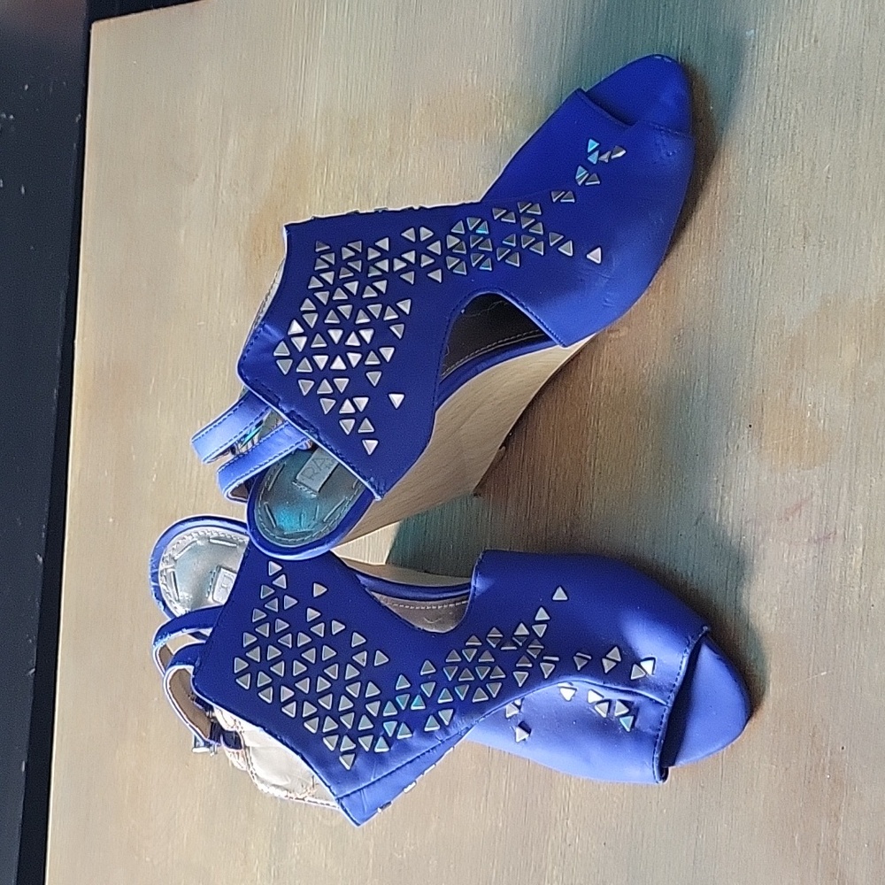 Rachel wedges